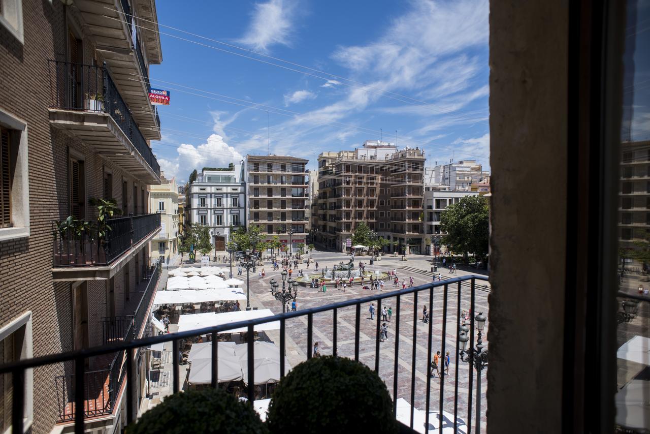 Plaza De La Virgen Apartment Valencia Exterior photo